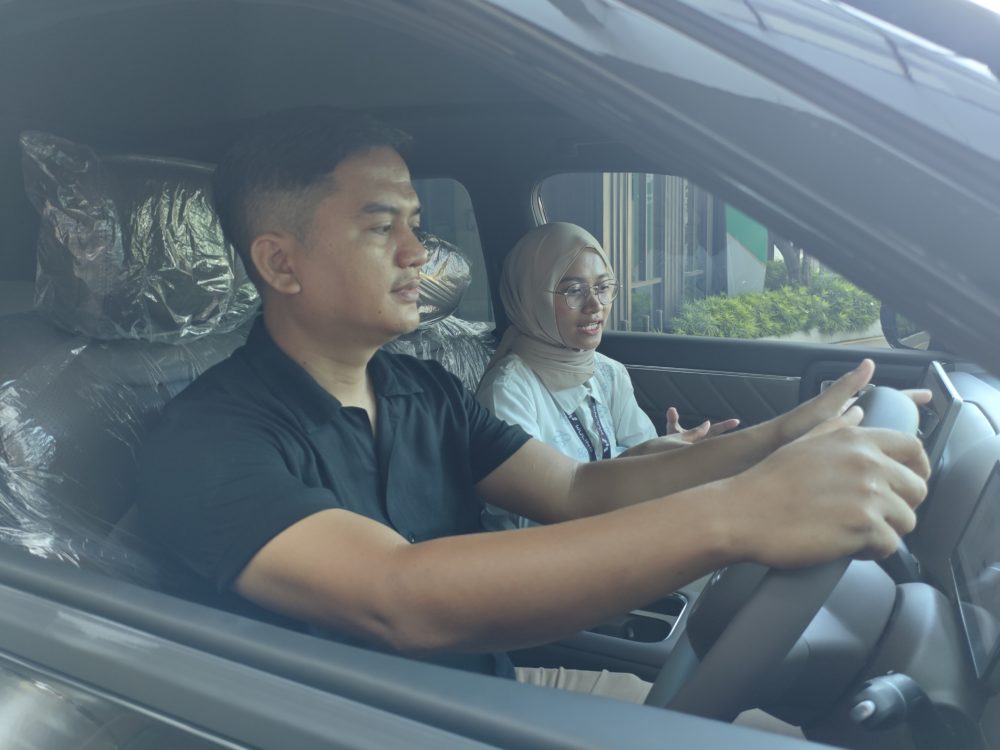 Wuling Eksion SUV 7 seater terbaru dengan pilihan elektrifikasi EV dan Plug in Hybrid yang dapat disesuaikan dengan kebutuhan mobilitas keluarga 1000x750