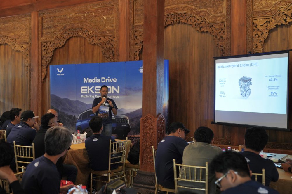 Ling Power merupakan teknologi hybrid milik Wuling yang dirancang untuk menghadirkan pengalaman berkendara yang efisien sekaligus smooth dalam berbagai kondisi perjalanan 1000x667