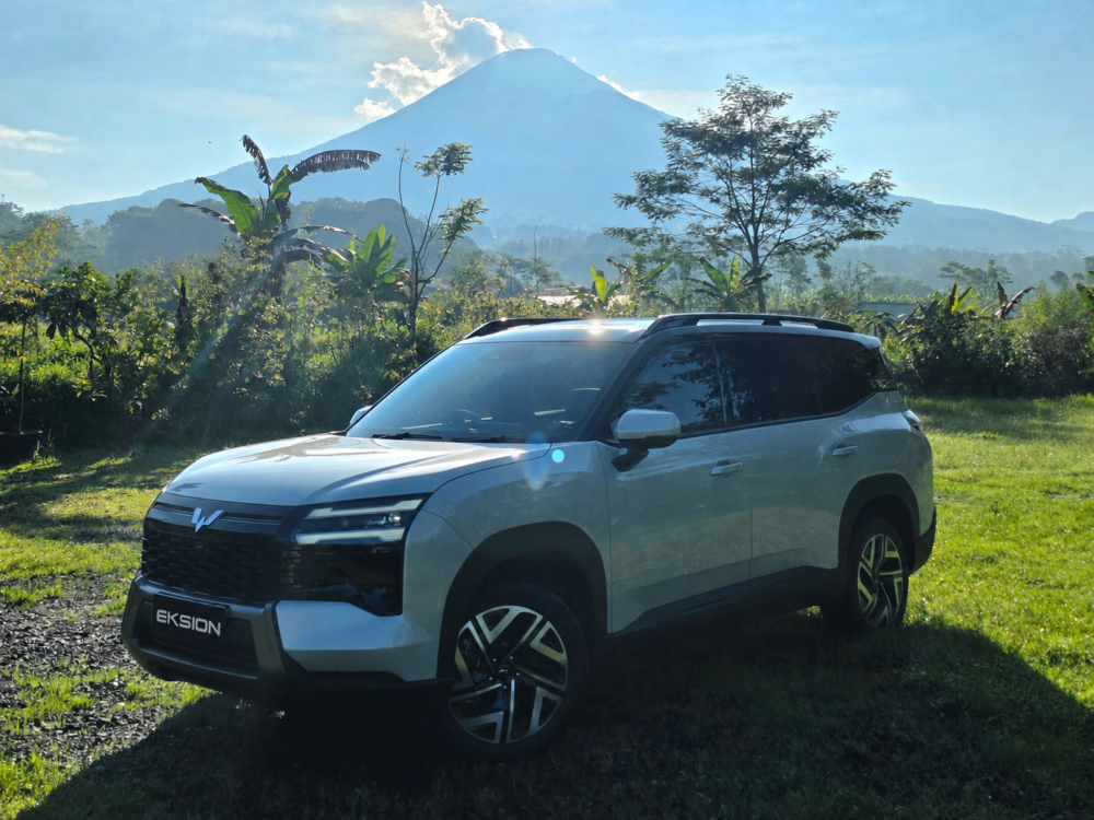 Pada etape perjalanan yang melintasi jalur pegunungan setelah kawasan Dipayana Wonosobo dengan panjang rute sekitar 18 kilometer peserta juga dapat menikmati panorama Gunung Sindoro dan Gunung Sumbi 1000x750