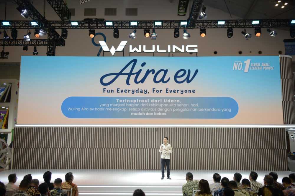 Nama Aira terinspirasi dari bahasa Inggris Air yang melambangkan sesuatu yang dekat dengan kehidupan sehari hari mudah beradaptasi serta mampu memberikan kenyamanan dalam setiap perjalanan 1000x667