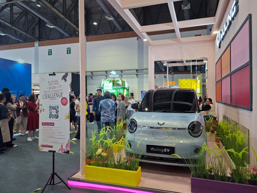 Image Wuling Invites Women to Explore EVs Through an Interactive Experience at Jakarta X Beauty 2026r