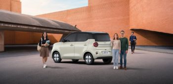 Image 3 Mobil Compact untuk 4 Orang dari Wuling, Cocok untuk Hangout dan Aktivitas Harian