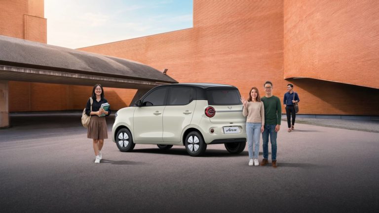 Image 3 Mobil Compact untuk 4 Orang dari Wuling, Cocok untuk Hangout dan Aktivitas Harian