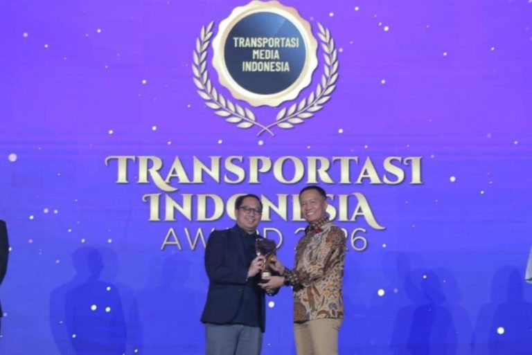 Image Wuling Raih Transportasi Indonesia Award Atas Kontribusinya Pada Adopsi Kendaraan Listrikr