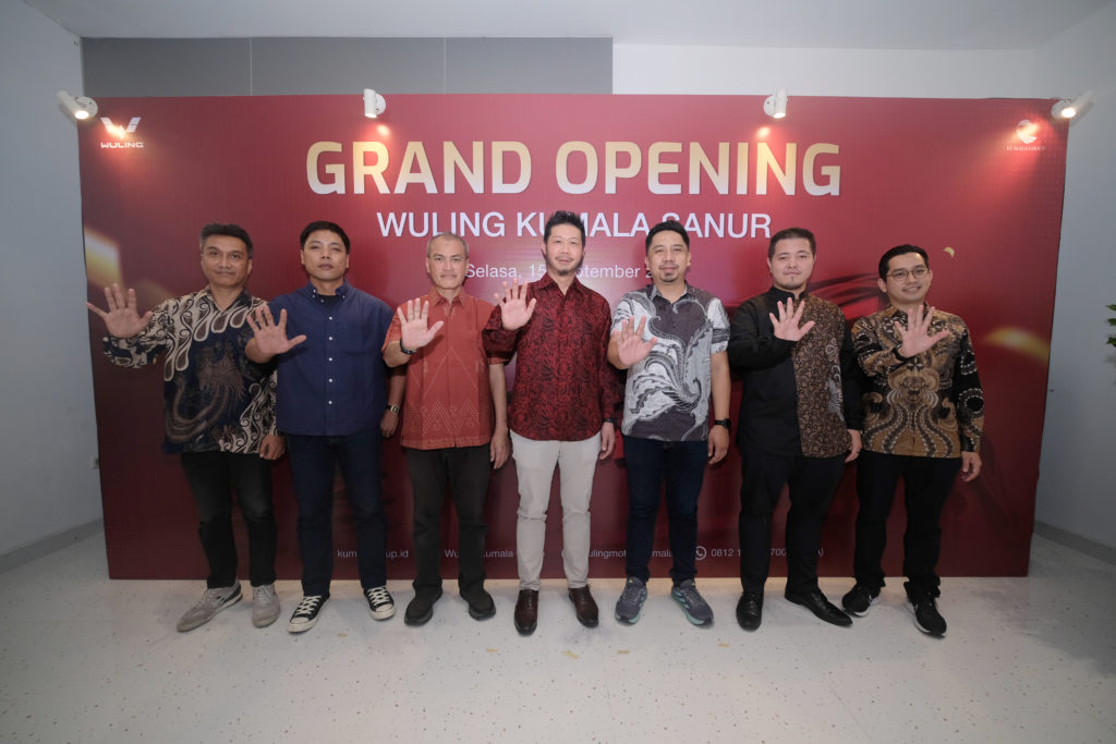 Wuling Bersama PT Kumala Cemerlang Abadi Resmikan Diler Wuling Kumala Sanur