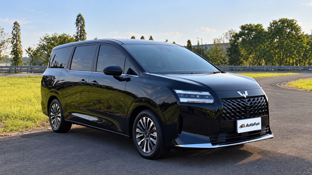 Predikat ‘Smart Premium MPV’ diberikan kepada Wuling Darion PHEV sebagai MPV elektrifikasi 7 seater yang menghadirkan perpaduan kenyamanan kepraktisan dan teknologi untuk mendukung mobilitas keluarga 1000x563